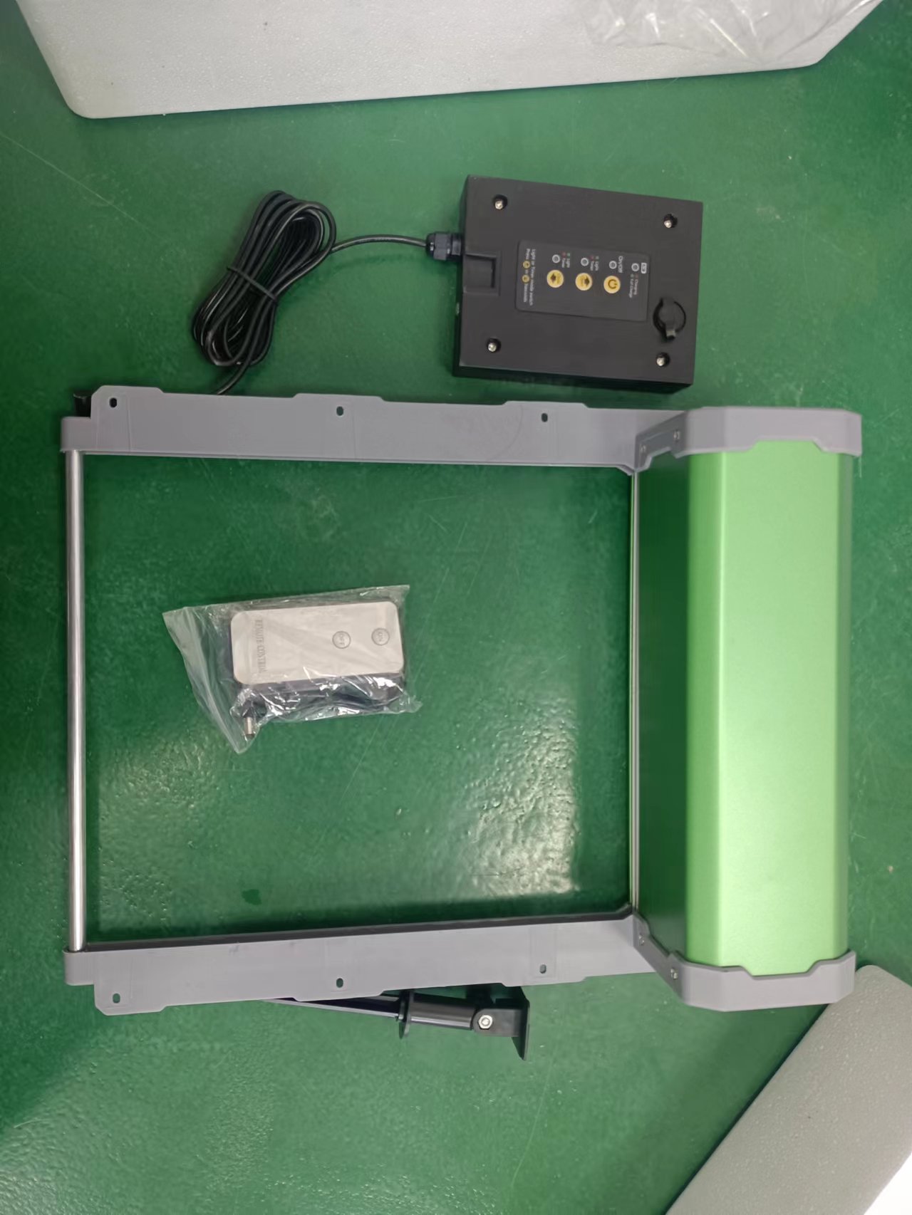 Автоматическая дверца для куря – обзор и цена Automatic Chicken Door Opener Solar
